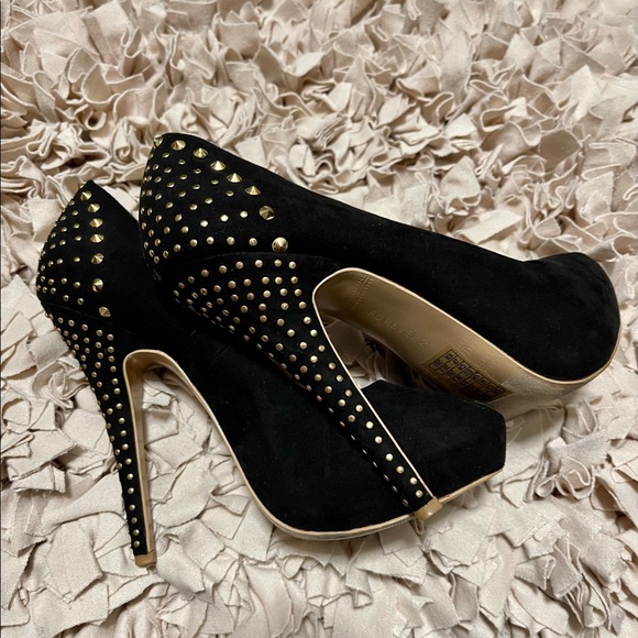 Peep Toe Black Studded Pumps - Picture 3 of 6